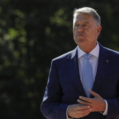 Legea care permite candidatul Iohannis la Senat, amânată