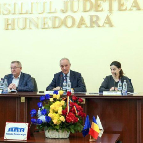 Operatorii din serviciile de apă și canalizare s-au întâlnit pentru a discuta probleme și proiecte