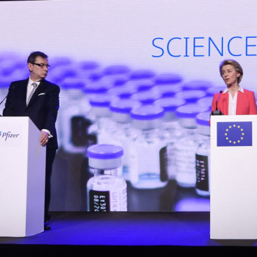 Pfizergate, noi detalii. Mesajele dintre Ursula von der Leyen și Albert Bourla, „pierdute” după o solicitare de dezvăluire a acestora