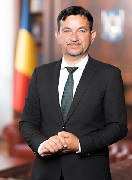Bârstan acuză lipsa calității în politică și minciunile lui Nicușor Dan