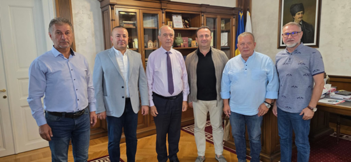 Investitori turci interesați de combinatul siderurgic de la Hunedoara, întâlnire cu autoritățile locale