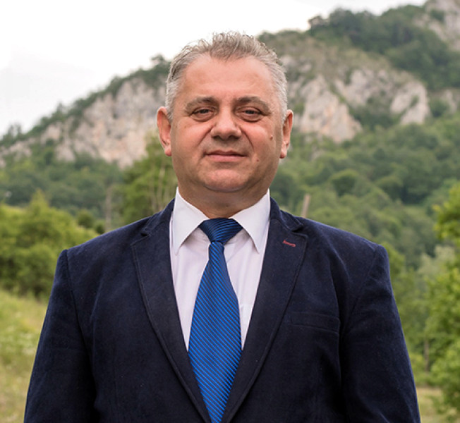 Locuitorii din Balșa pot obține titluri de proprietate pentru terenuri necooperativizate