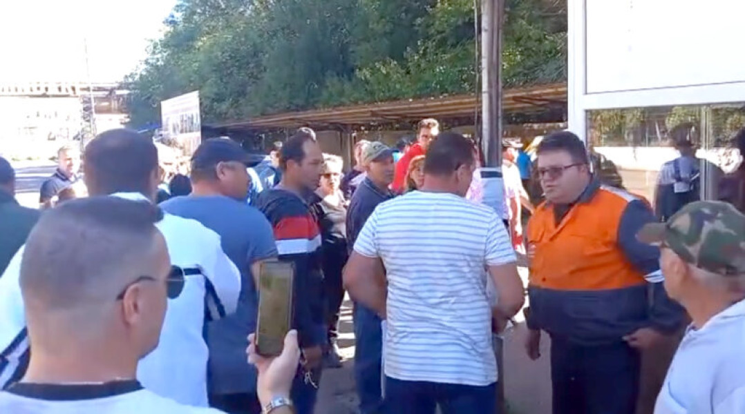 Proteste la ArcelorMittal Hunedoara după oprirea producției și anunțul disponibilizărilor