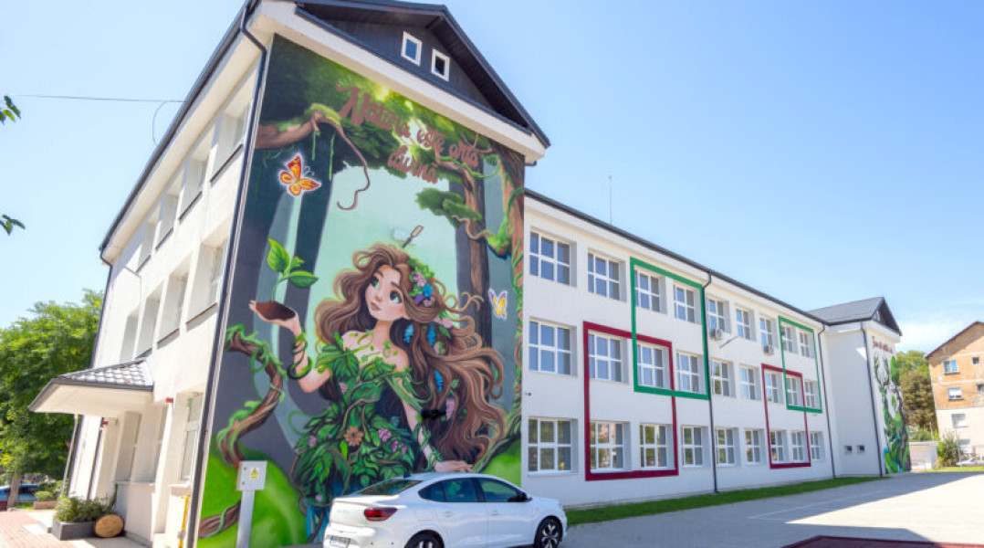 Finalizată reabilitarea și modernizarea Școlii Gimnaziale nr. 6 din Hunedoara