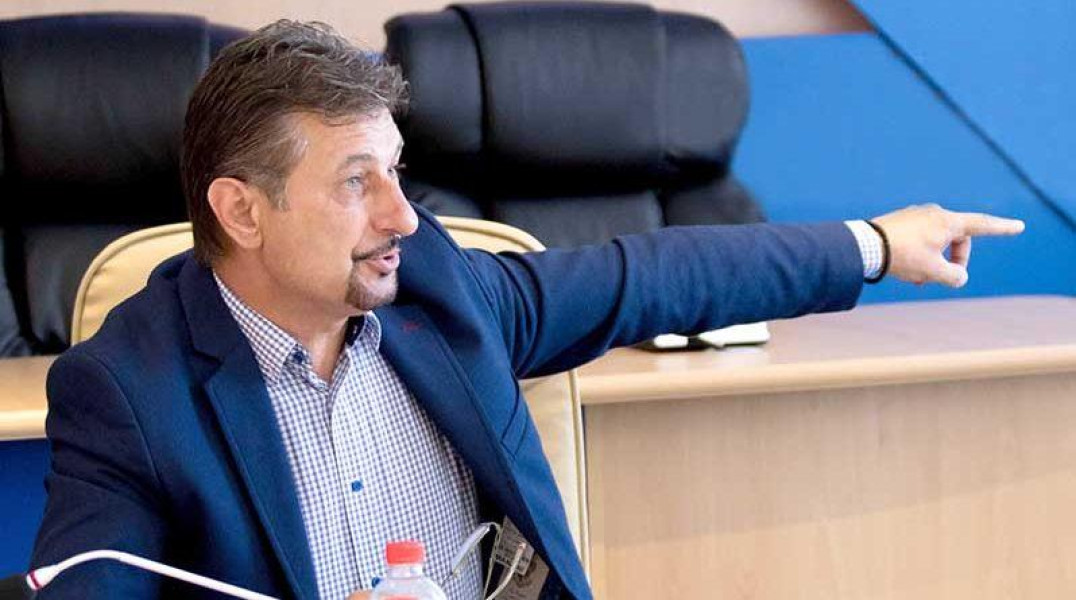 Primarul Hunedoarei cere ArcelorMittal să evite închiderea combinatului siderurgic
