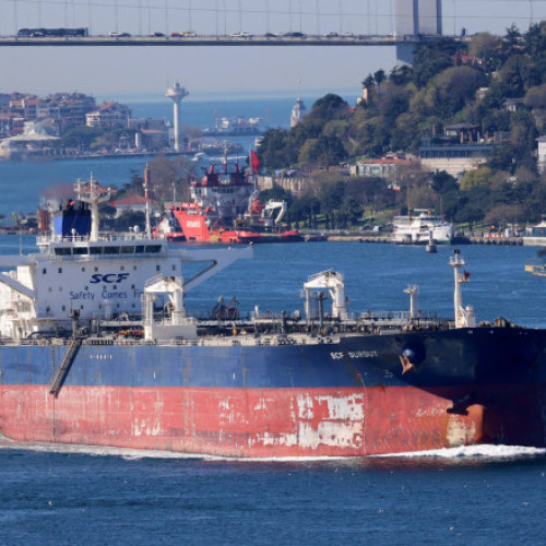 Companii baltice au alimentat cu combustibil „flota fantomă” a Rusiei pentru a ocoli sancțiunile