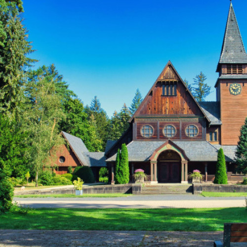 Cafenelele din cimitire, o oază de liniște și viață în centrul Berlinului