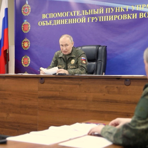 Putin, din nou în uniformă militară: posibile mesaje și strategii în războiul din Ucraina