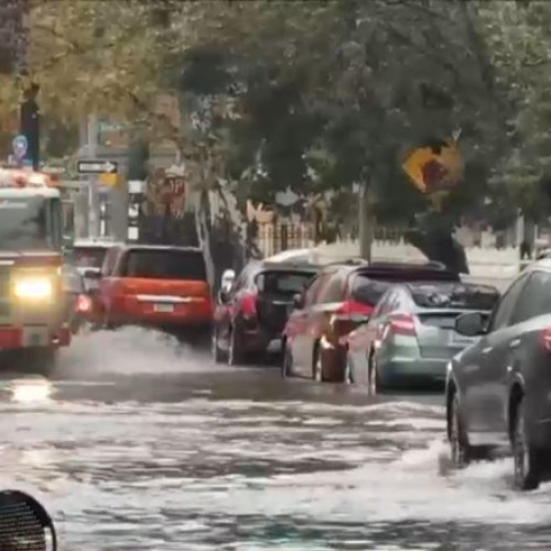 Inundații masive în New York, doi oameni au murit în urma ploilor record