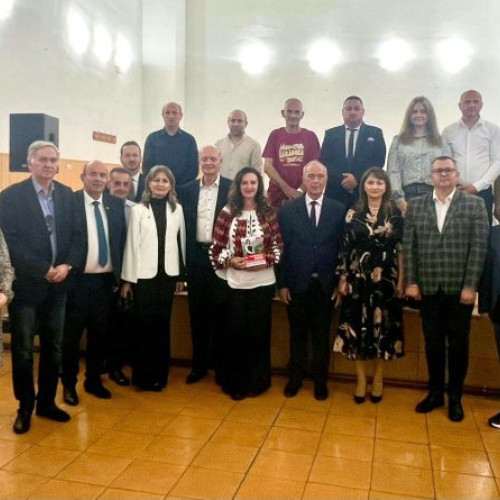 Ancuța Elena Suciu, speranța la schimbare în bine a comunei Bucureșci. E timpul să se construiască un viitor pentru oamenii de aici, să vină bani europeni și să se intre în rândul lumii dezvoltate!