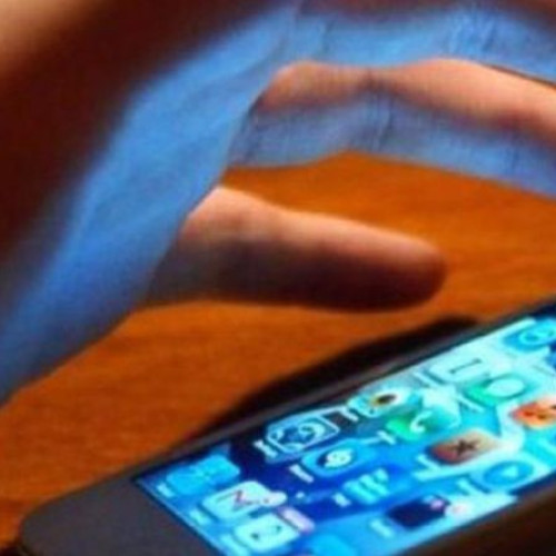 Telefon furat înapoiat de hoț la Hunedoara
